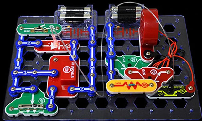 Snap Circuits Light - Best Classic & Retro Toys for Ages 8 to 12 - US 3707