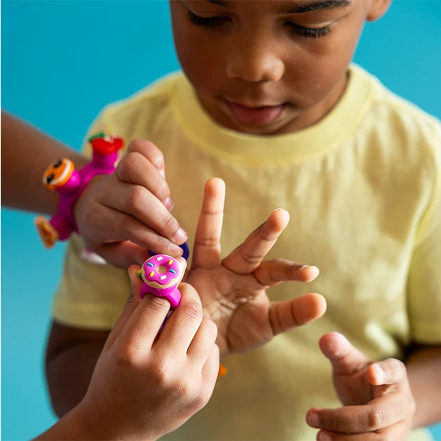 Plip Charms - Best Party Favors &amp; Party Fun for Ages 4 to 7 - US 8117