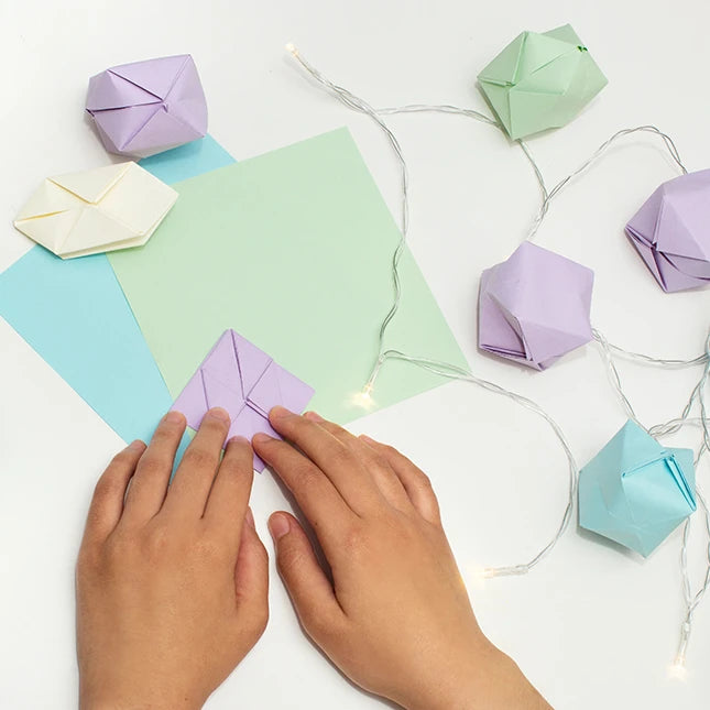 Crafters Make Your Own Origami String Lights - - Fat Brain Toys - US 8420