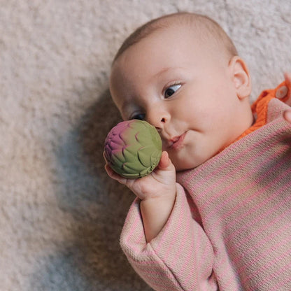 Oli &amp; Carol Baby Sensory Ball - Veggie Soup - - Fat Brain Toys - US 2475